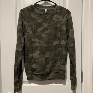 lululemon athletica Camo Sweatshirt - Green